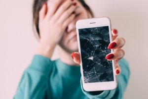 Réparer un écran cassé de téléphone portable
